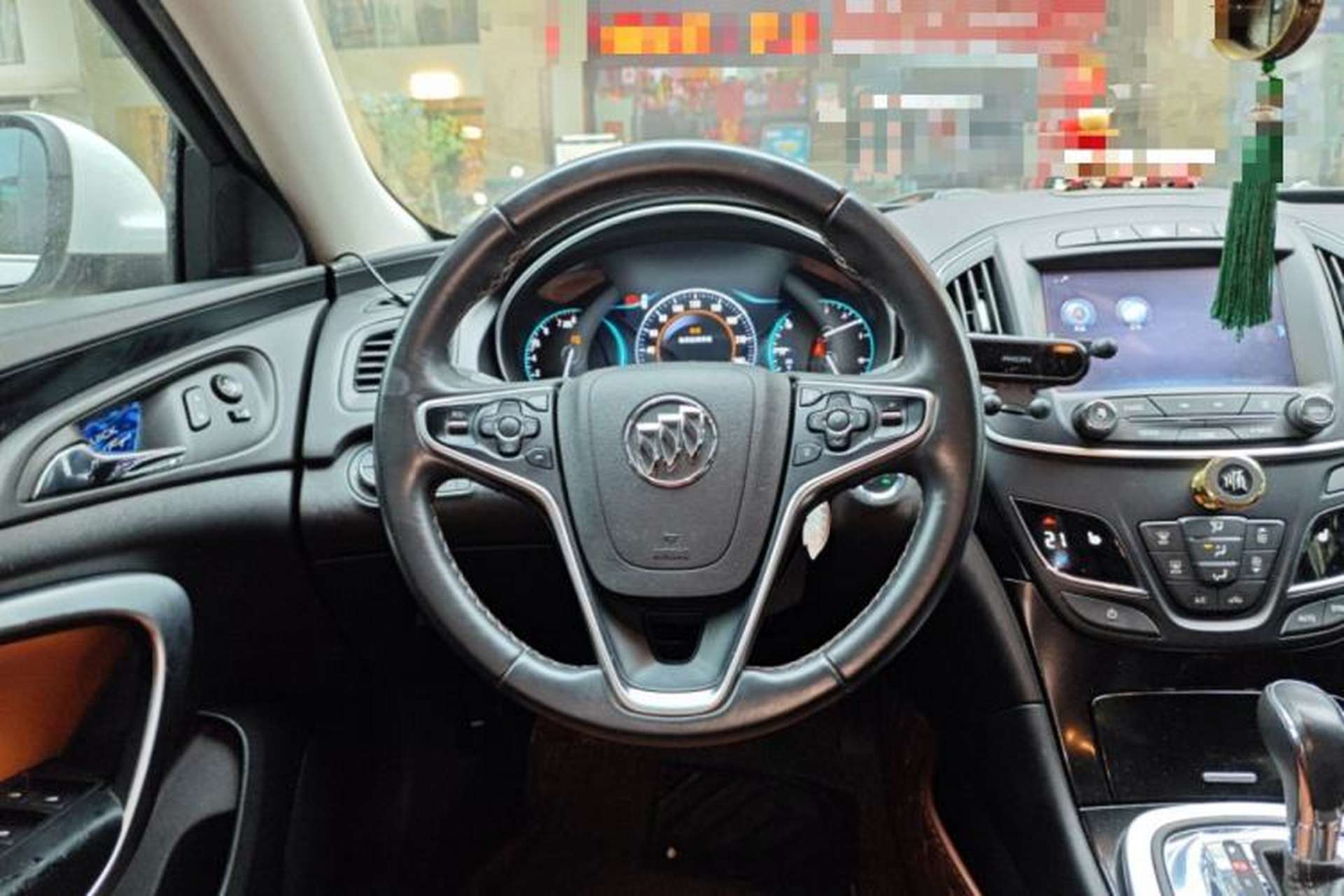 Used Buick Regal 2015 1.6T Elite Tech Model Steering Wheel