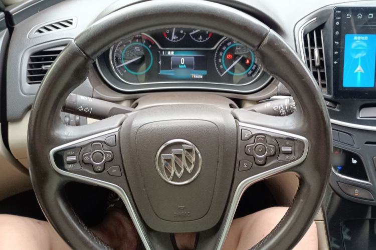 Used Buick Regal 2015 2.0L Elite Fashion Edition Steering Wheel