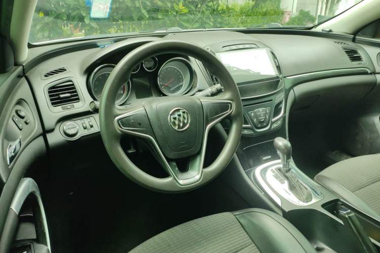 Used Buick Regal 2015 1.6T Leading Technology Model Steering Wheel