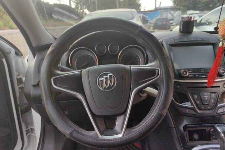 Used Buick Regal 2015 1.6T Leading Technology Model Steering Wheel