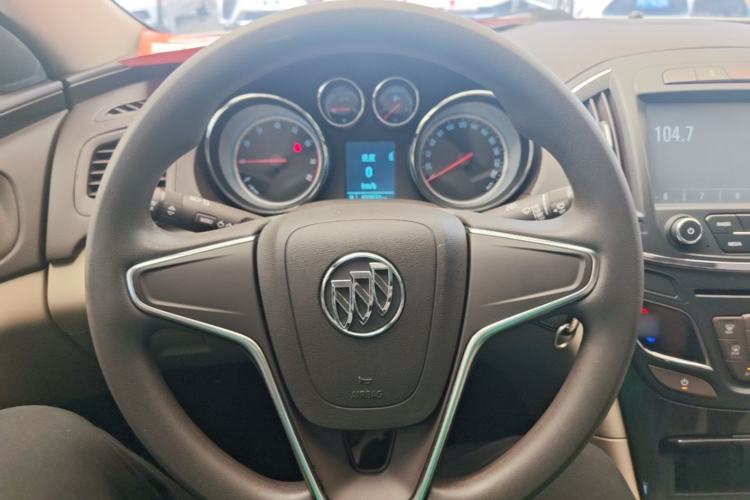 Used Buick Regal 2015 2.0L Leading Fashion Edition Steering Wheel