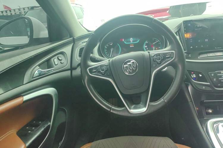 Used Buick Regal 2015 1.6T Elite Tech Model Steering Wheel