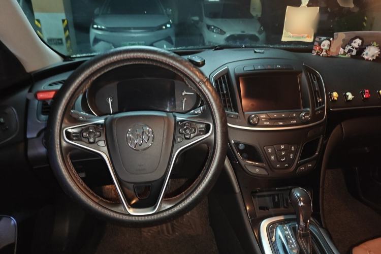 Used Buick Regal 2015 1.6T Elite Tech Model Steering Wheel