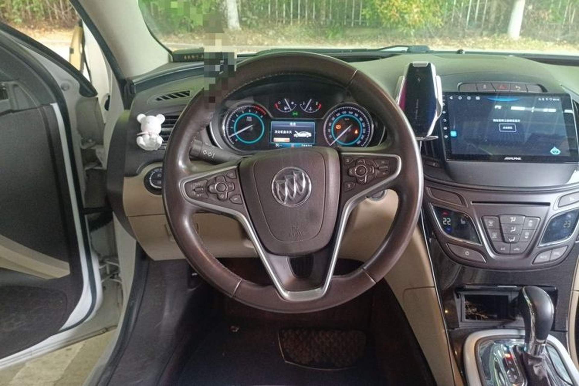 Used Buick Regal 2015 2.0L Elite Fashion Edition Steering Wheel