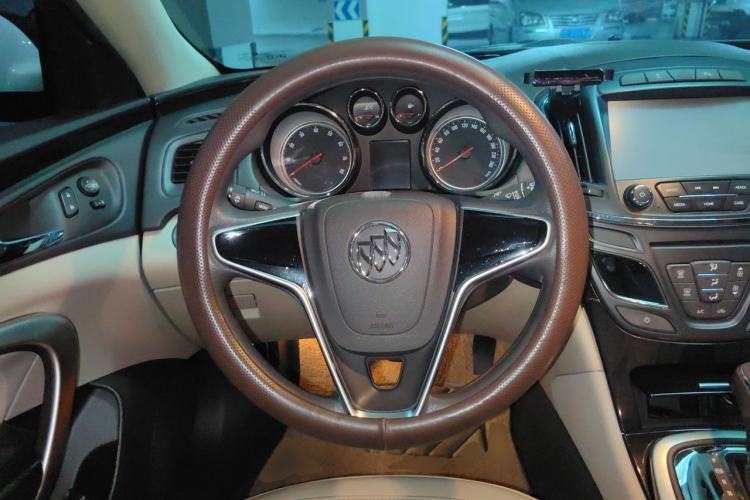 Used Buick Regal 2015 2.0L Leading Fashion Edition Steering Wheel