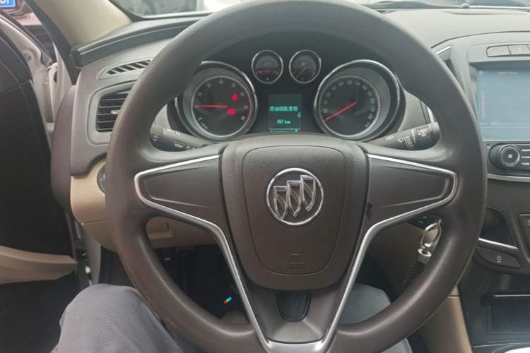 Used Buick Regal 2015 2.0L Leading Fashion Edition Steering Wheel