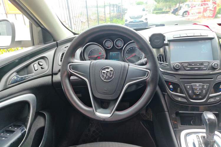 Used Buick Regal 2015 1.6T Leading Technology Model Steering Wheel