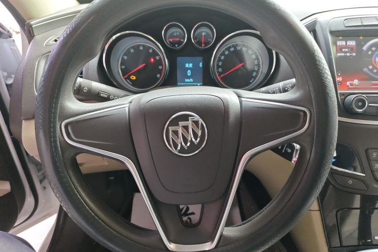 Used Buick Regal 2015 2.0L Leading Fashion Edition Steering Wheel