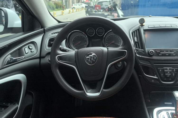 Used Buick Regal 2015 1.6T Leading Technology Model Steering Wheel