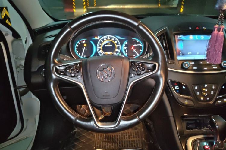 Used Buick Regal 2015 1.6T Elite Tech Model Steering Wheel
