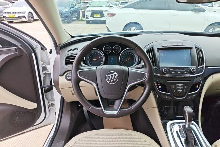 Used Buick Regal 2015 2.0L Leading Fashion Edition Steering Wheel