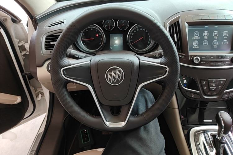Used Buick Regal 2015 2.0L Leading Fashion Edition Steering Wheel