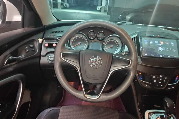 Used Buick Regal 2015 1.6T Leading Technology Model Steering Wheel