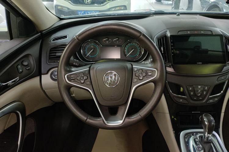 Used Buick Regal 2015 2.0L Elite Fashion Edition Steering Wheel