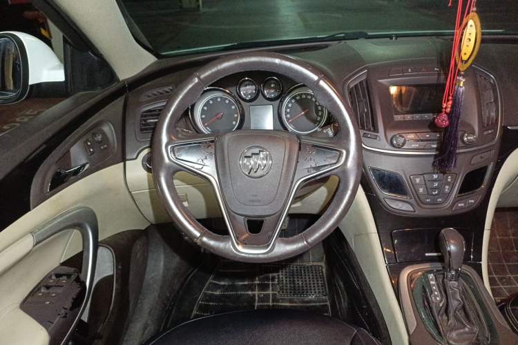 Used Buick Regal 2015 2.0L Leading Fashion Edition Steering Wheel