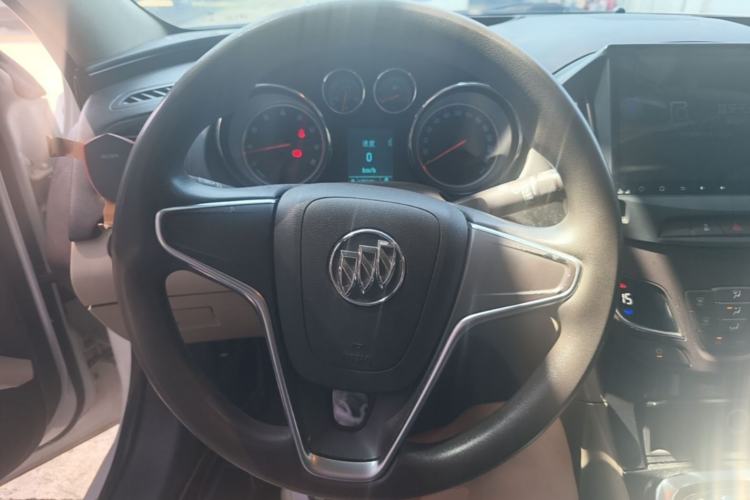 Used Buick Regal 2015 2.0L Leading Fashion Edition Steering Wheel