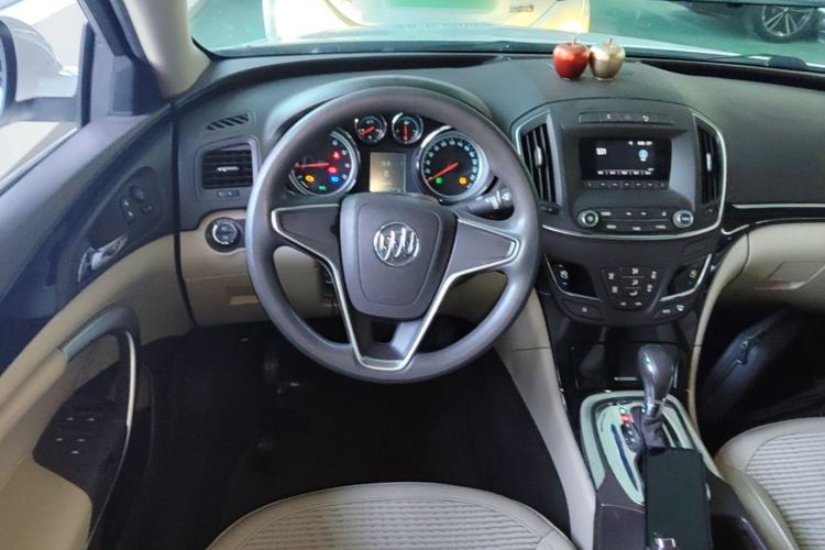 Used Buick Regal 2015 2.0L Leading Fashion Edition Steering Wheel