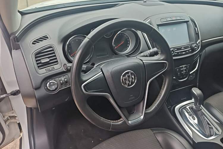 Used Buick Regal 2015 1.6T Leading Technology Model Steering Wheel
