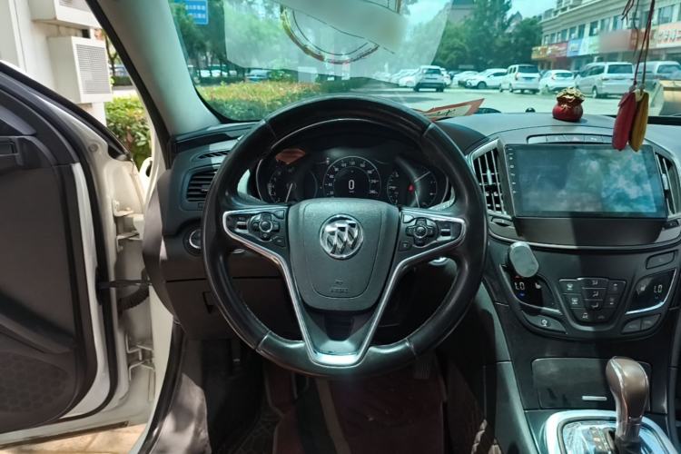 Used Buick Regal 2015 1.6T Elite Tech Model Steering Wheel
