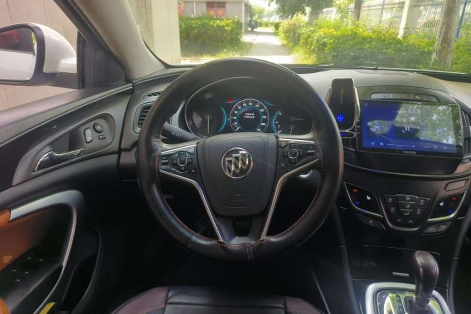 Used Buick Regal 2015 1.6T Elite Tech Model Steering Wheel