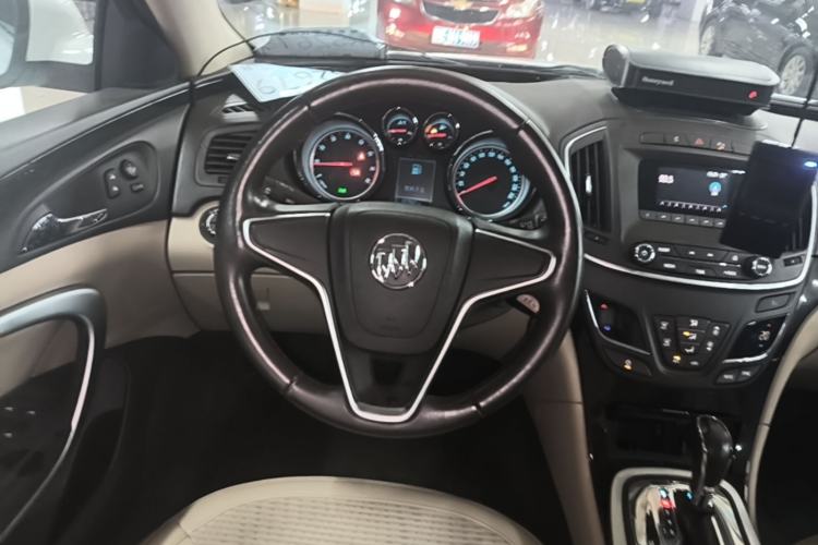 Used Buick Regal 2015 2.0L Leading Fashion Edition Steering Wheel