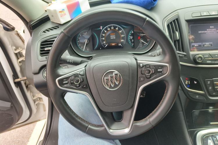 Used Buick Regal 2015 1.6T Elite Tech Model Steering Wheel