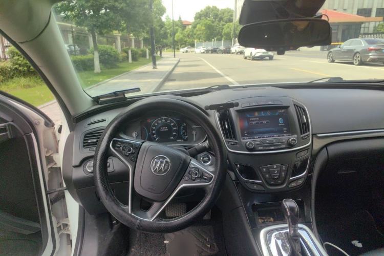 Used Buick Regal 2015 1.6T Elite Tech Model Steering Wheel
