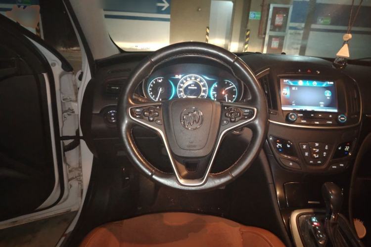 Used Buick Regal 2015 1.6T Elite Tech Model Steering Wheel
