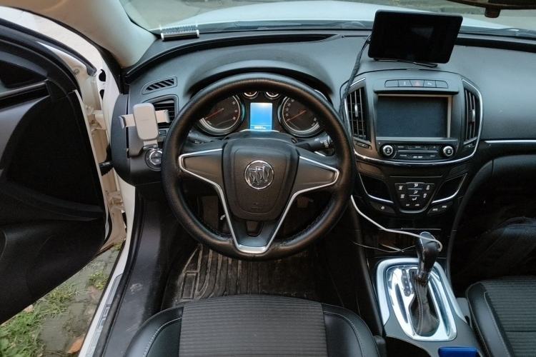 Used Buick Regal 2015 1.6T Leading Technology Model Steering Wheel