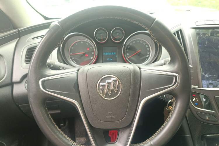 Used Buick Regal 2015 1.6T Fashion Tech Model Steering Wheel