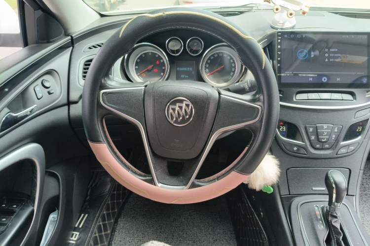 Used Buick Regal 2015 1.6T Leading Technology Model Steering Wheel