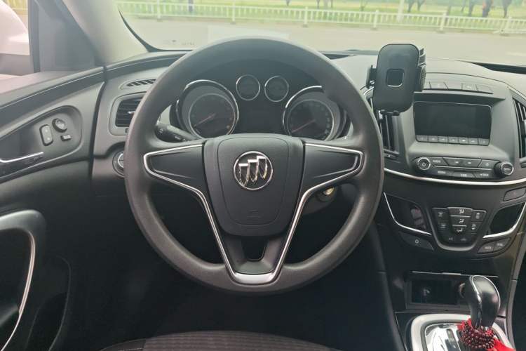 Used Buick Regal 2015 1.6T Leading Technology Model Steering Wheel