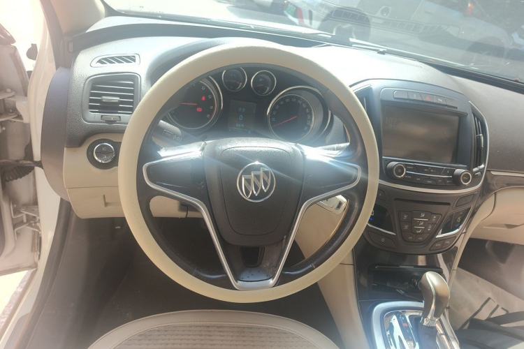 Used Buick Regal 2015 2.0L Leading Fashion Edition Steering Wheel