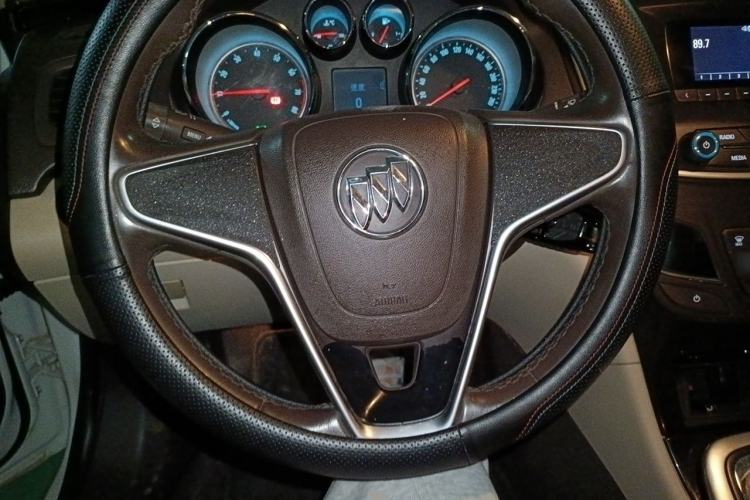 Used Buick Regal 2015 2.0L Leading Fashion Edition Steering Wheel
