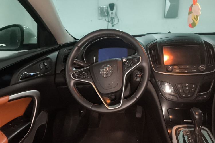 Used Buick Regal 2015 1.6T Elite Tech Model Steering Wheel