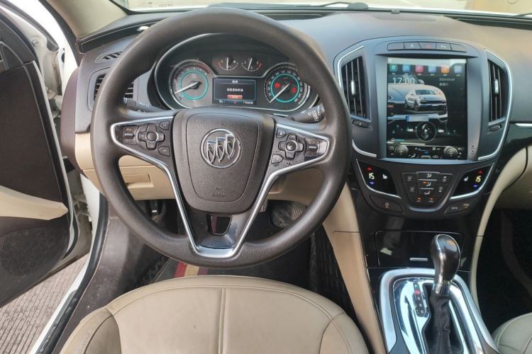 Used Buick Regal 2015 2.0L Elite Fashion Edition Steering Wheel