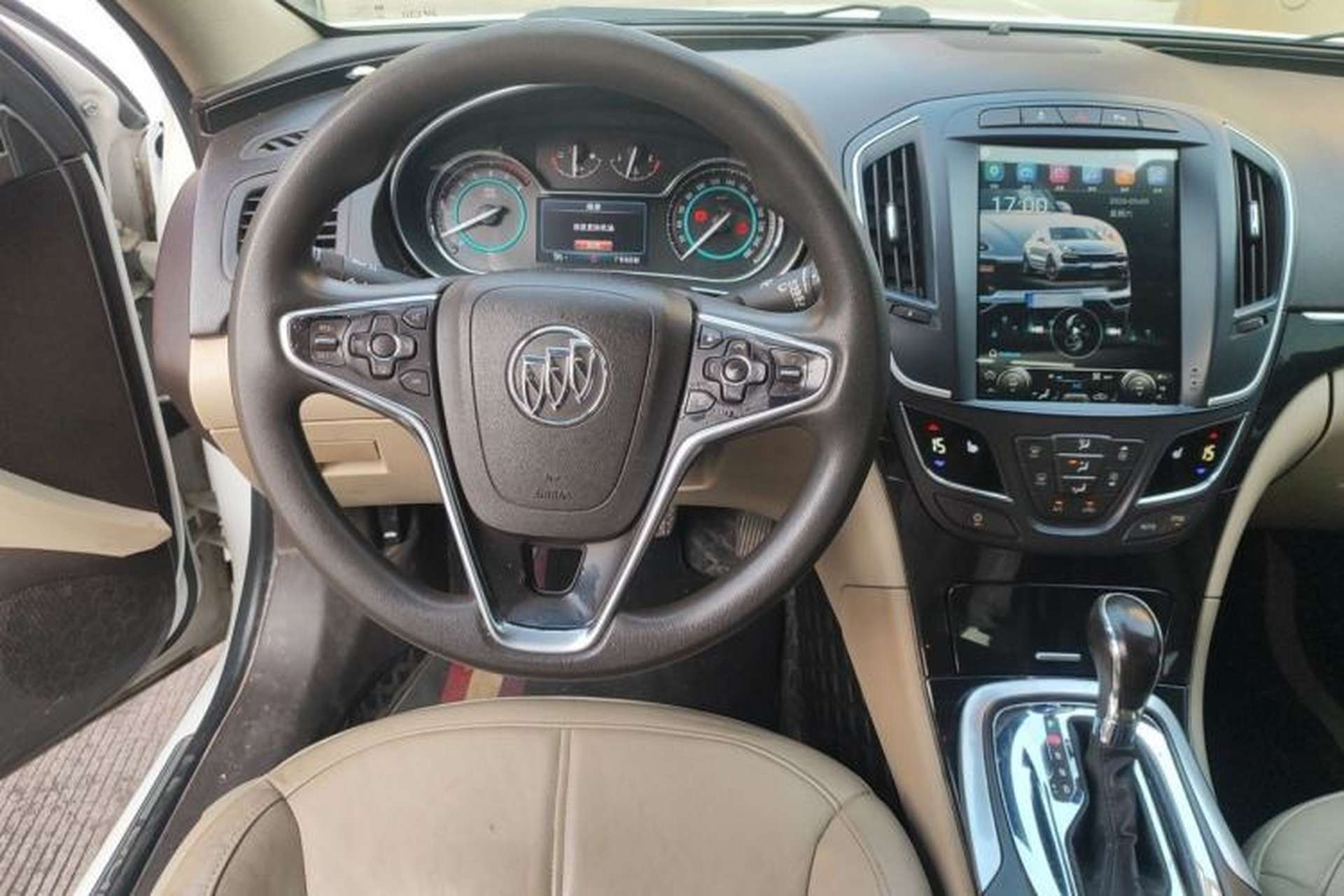 Used Buick Regal 2015 2.0L Elite Fashion Edition Steering Wheel