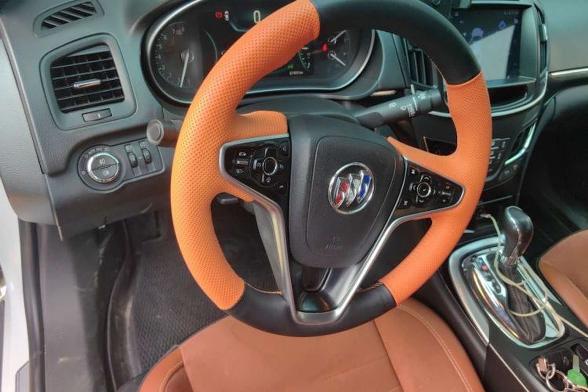 Used Buick Regal 2015 1.6T Elite Tech Model Steering Wheel