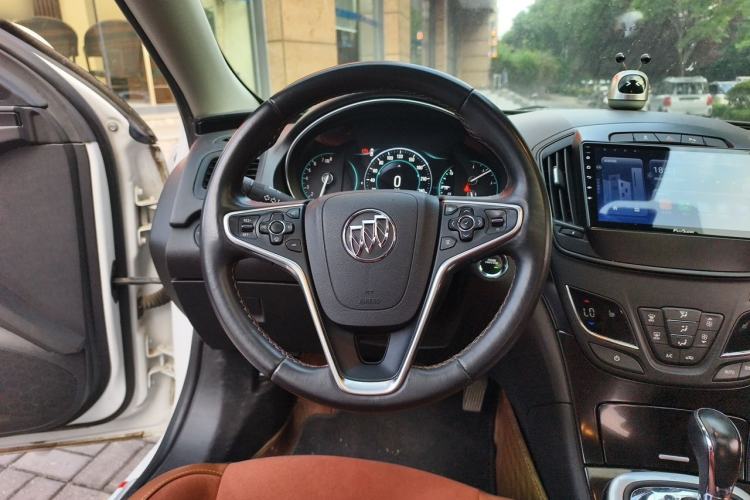 Used Buick Regal 2015 1.6T Elite Tech Model Steering Wheel
