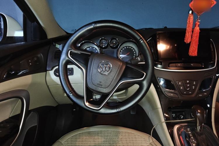 Used Buick Regal 2015 2.0L Leading Fashion Edition Steering Wheel
