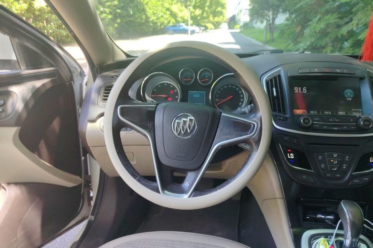 Used Buick Regal 2015 2.0L Leading Fashion Edition Steering Wheel