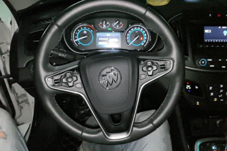 Used Buick Regal 2015 GS 2.0T Grand Sport Edition Steering Wheel