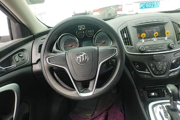 Used Buick Regal 2015 1.6T Leading Technology Model Steering Wheel