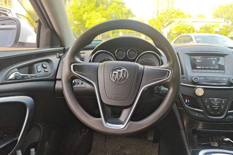 Used Buick Regal 2015 1.6T Leading Technology Model Steering Wheel