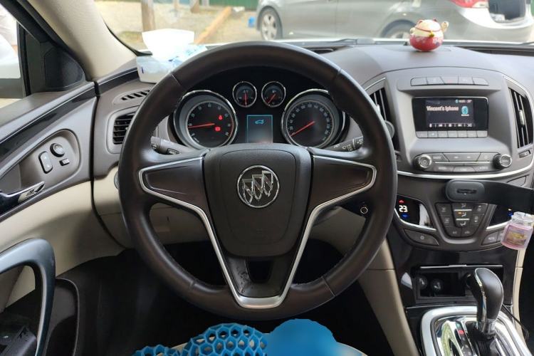 Used Buick Regal 2015 2.0L Leading Fashion Edition Steering Wheel