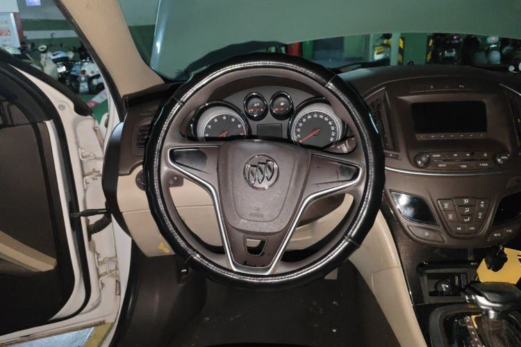 Used Buick Regal 2015 2.0L Leading Fashion Edition Steering Wheel