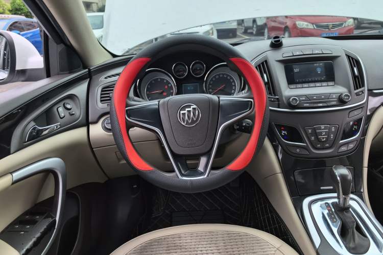 Used Buick Regal 2015 2.0L Leading Fashion Edition Steering Wheel