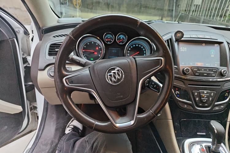 Used Buick Regal 2015 2.0L Leading Fashion Edition Steering Wheel