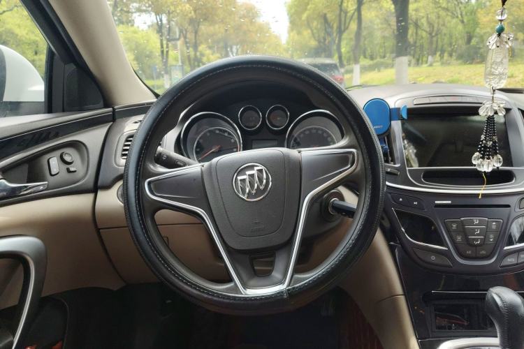 Used Buick Regal 2015 2.0L Leading Fashion Edition Steering Wheel