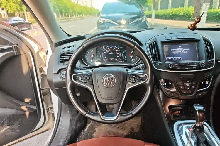 Used Buick Regal 2015 1.6T Leading Technology Model Steering Wheel